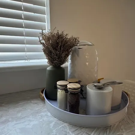 Cozy Luxe Shared House *